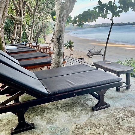 Starlight Beach Resort Koh Phayam Esterno foto