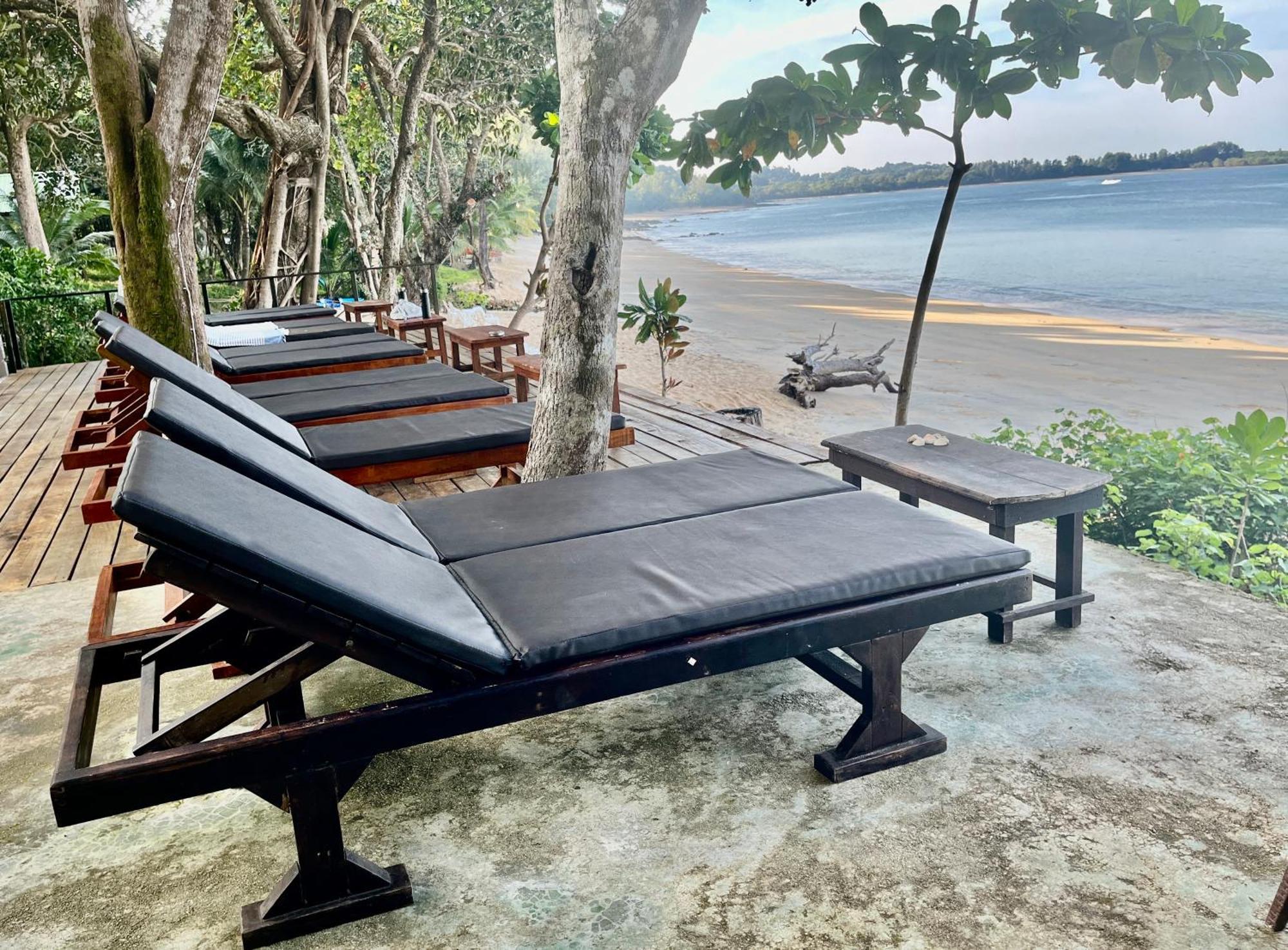 Starlight Beach Resort Koh Phayam Esterno foto